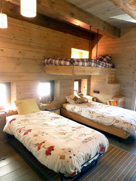 La Borda Del Zarrastiecho Villa Sallent De Gallego Room photo