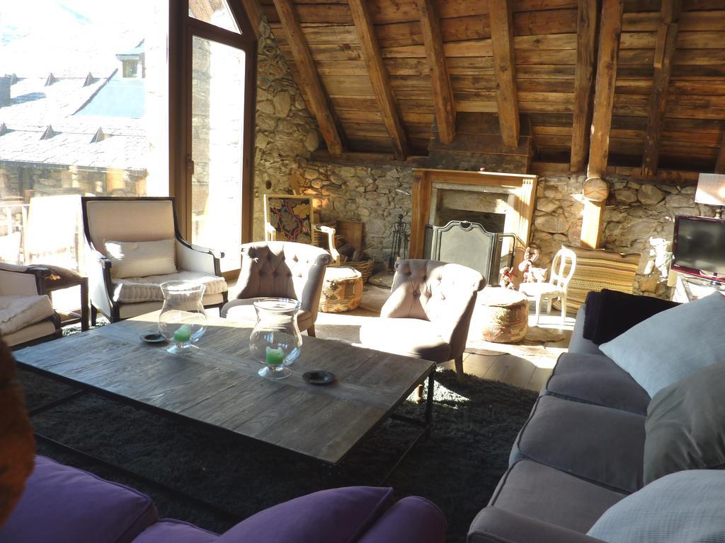 La Borda Del Zarrastiecho Villa Sallent De Gallego Room photo